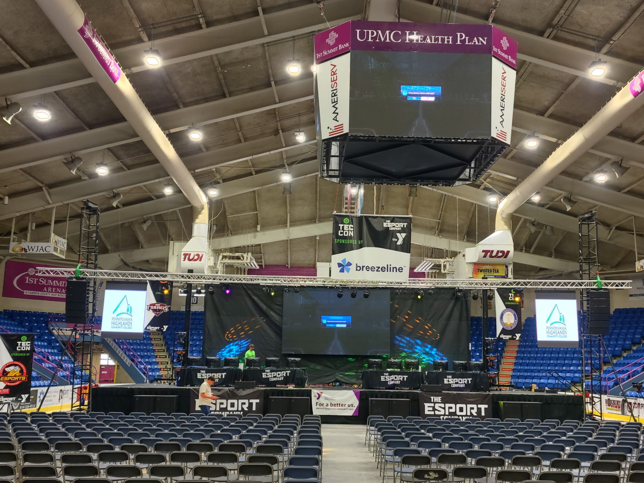 Large Beacon arena event